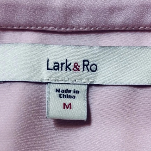Lark & Ro Women's Size M Pink Long Sleeve Roll Tab V-neck Top Soft Classic - Picture 3 of 9